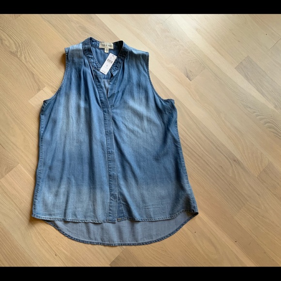 CLOTH AND STONE Chambray V-neck Sleeveless Top - Picture 2 of 6